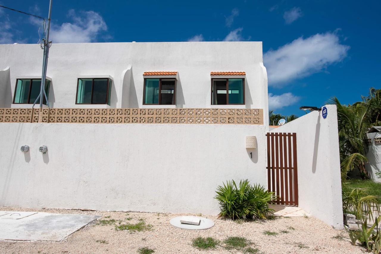 97982 New Modern Villa, Private Pool, High Internet Speed, 2 Blocks From The Beach Chicxulub Exterior foto